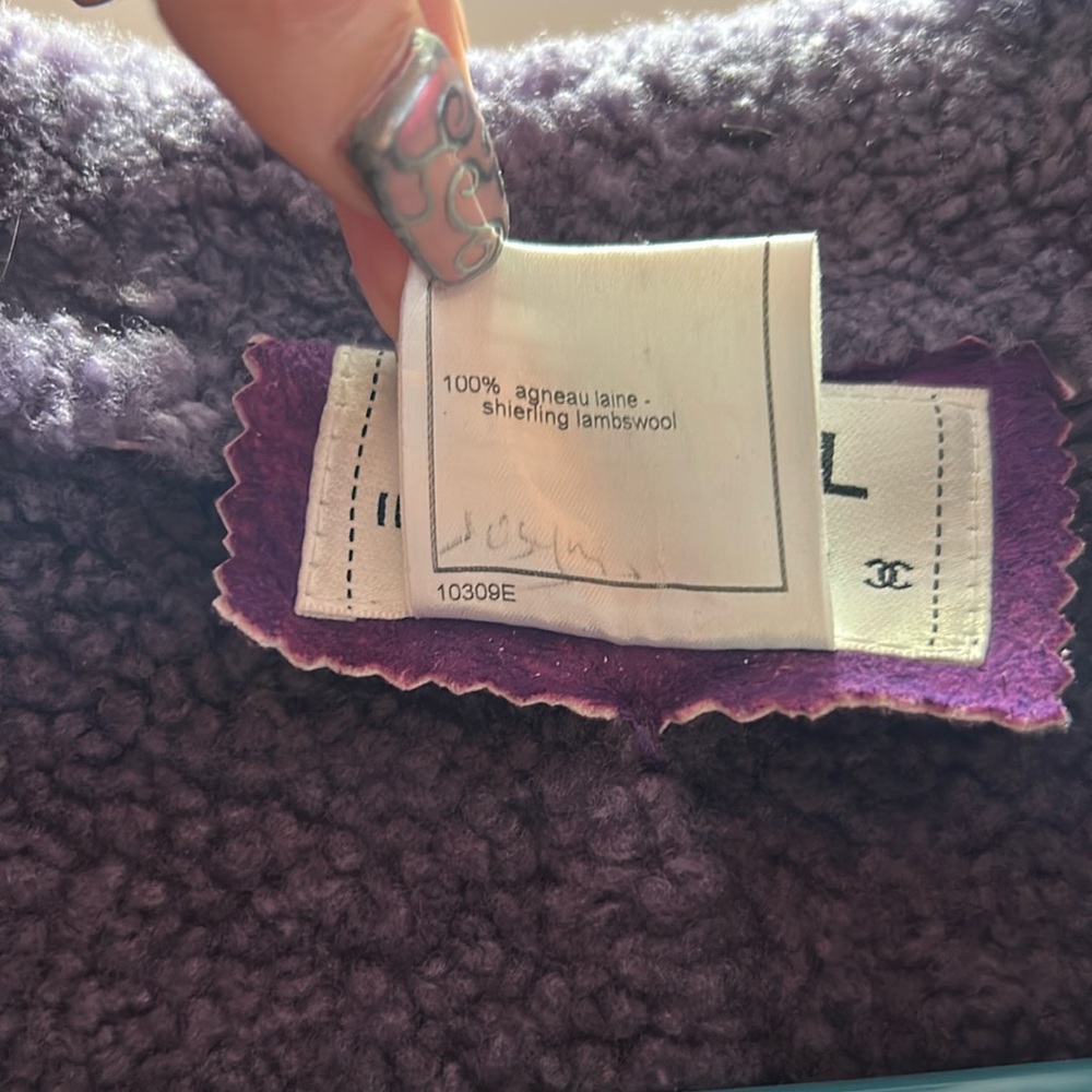 CHANEL Purple Shearling Jacket - Picture 6 of 6